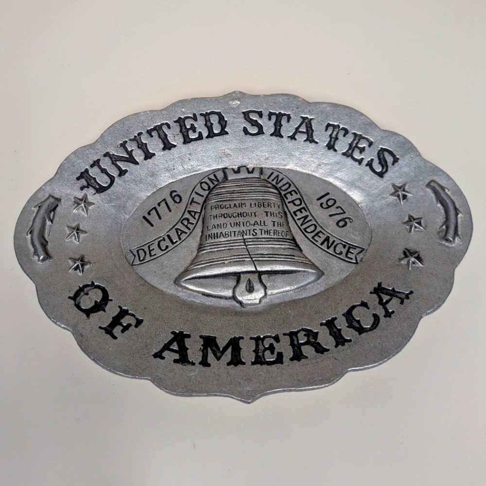 Vintage Bicentennial Liberty Bell Pewter Metal Oval Wall hanging 1776-1976 USA